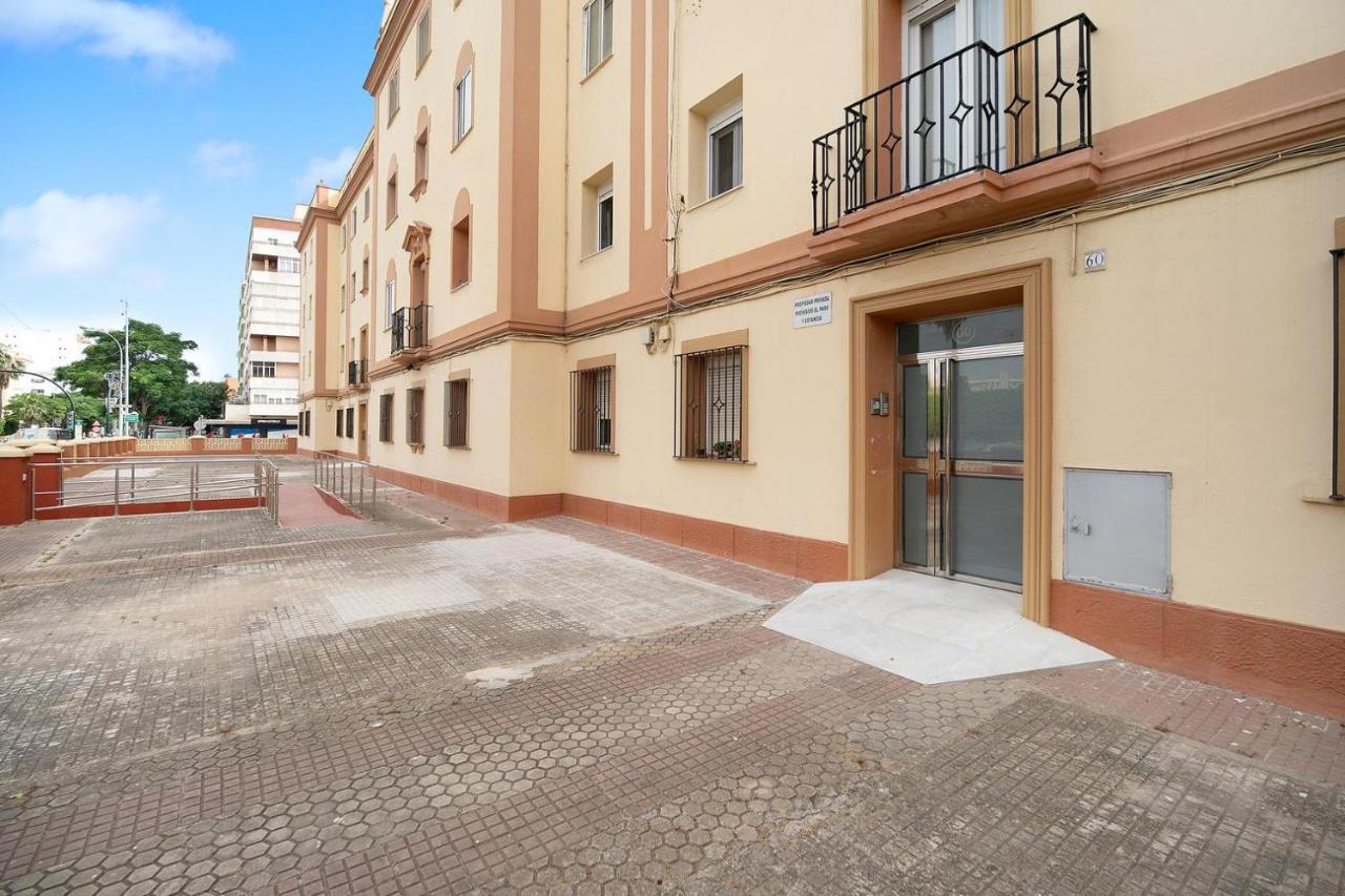 Grand Beachside Apartment - Cadiz Bagian luar foto