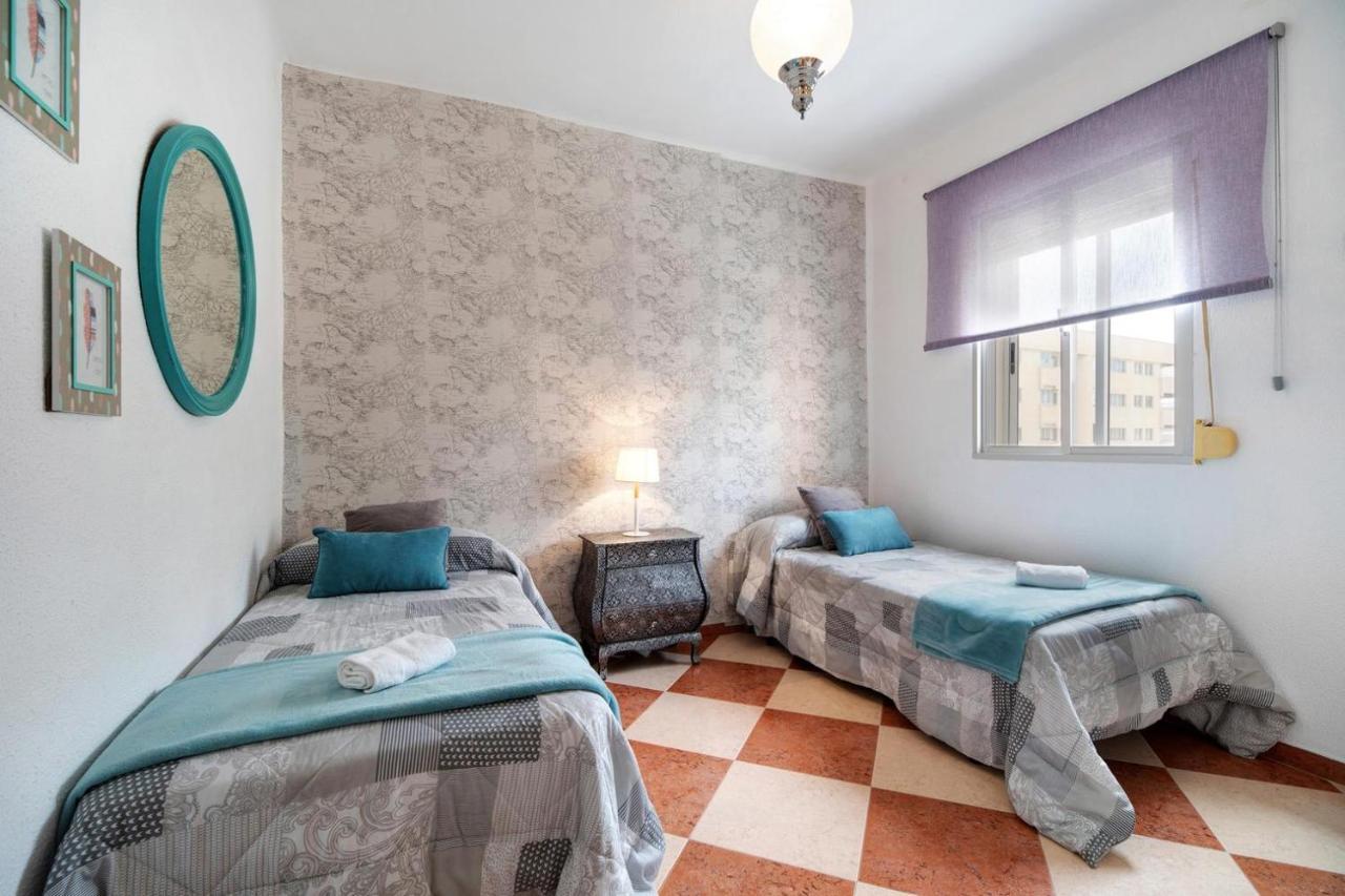 Grand Beachside Apartment - Cadiz Bagian luar foto